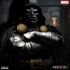 MEZCO ONE-12 COLLECTIVE - DOCTOR DOOM DELUXE EDITION (JUNE 23) FIGURES