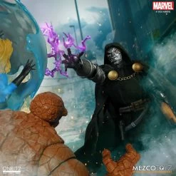 MEZCO ONE-12 COLLECTIVE - DOCTOR DOOM DELUXE EDITION (JUNE 23) FIGURES