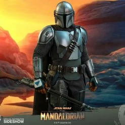 The Mandalorian - Mandalorian And The Child Quarter Scale Figure By Hot Toys